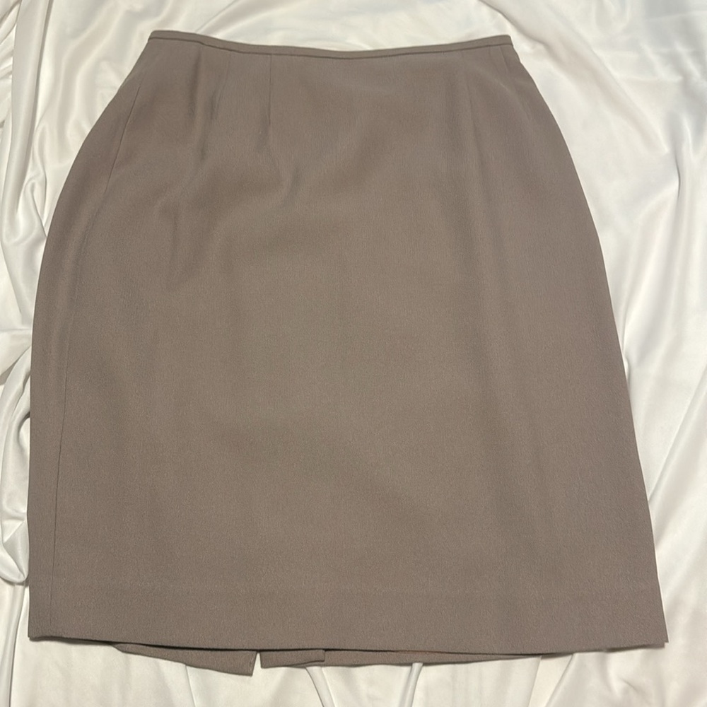 Light Taupe Suit With Matching Buttons - image 2